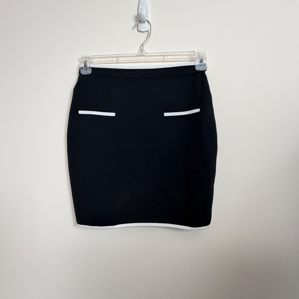 Sincerely Jules Black Stretchy Form Fitting Knit Mini Skirt Size M